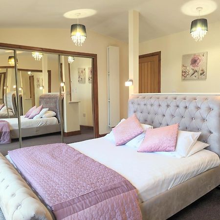 Villa Torridon 1 With Private Hot Tub - Fife - Loch Leven - Lomond Hills- Pet Friendly Kelty Esterno foto