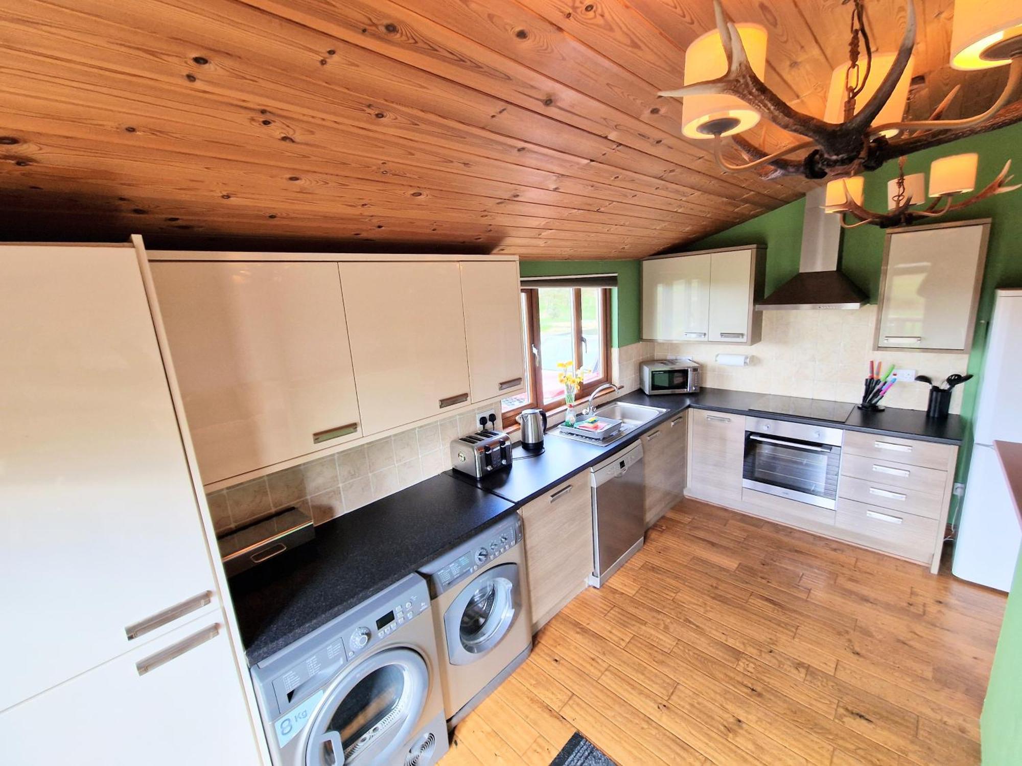 Villa Torridon 1 With Private Hot Tub - Fife - Loch Leven - Lomond Hills- Pet Friendly Kelty Esterno foto