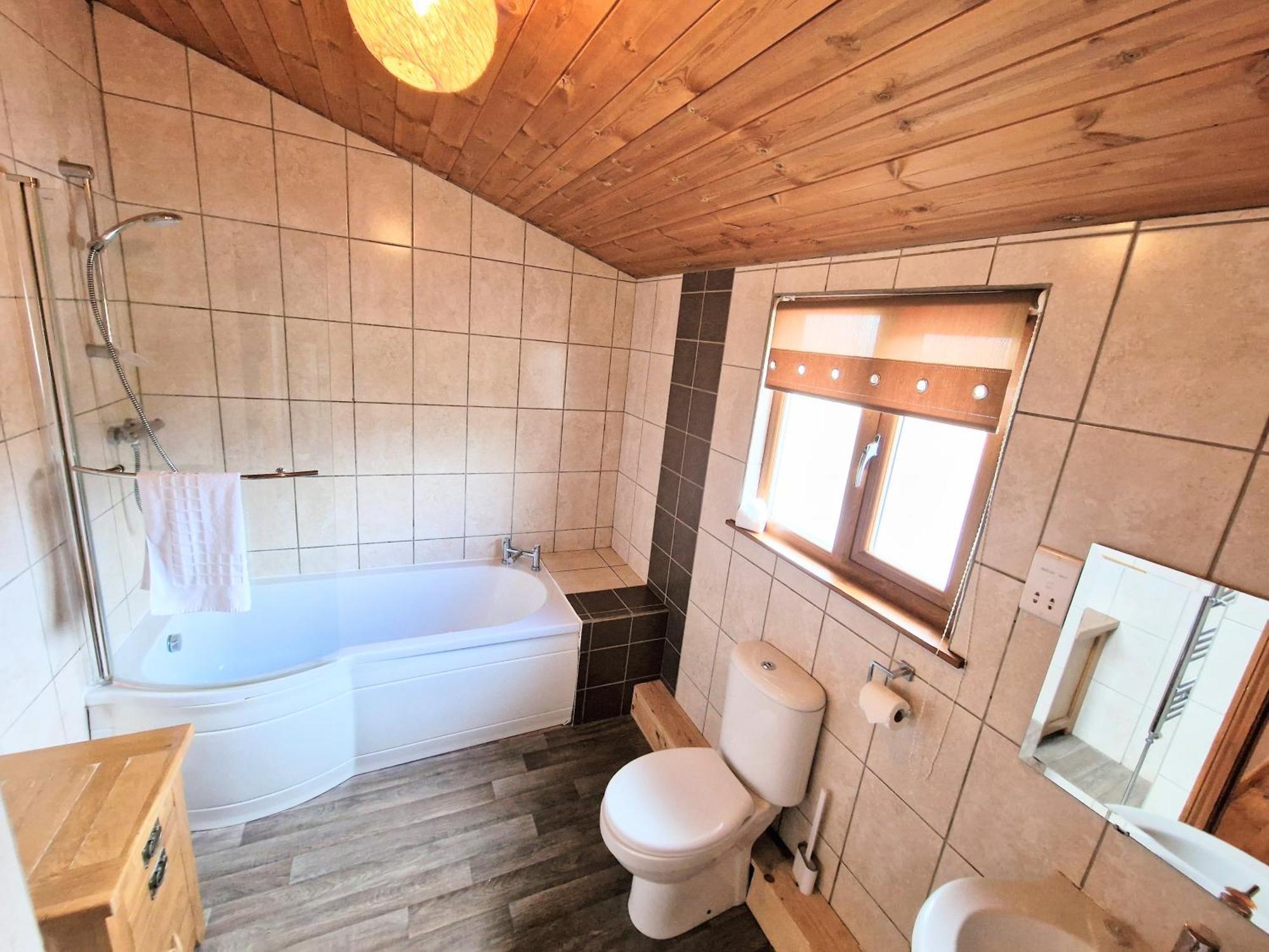 Villa Torridon 1 With Private Hot Tub - Fife - Loch Leven - Lomond Hills- Pet Friendly Kelty Esterno foto